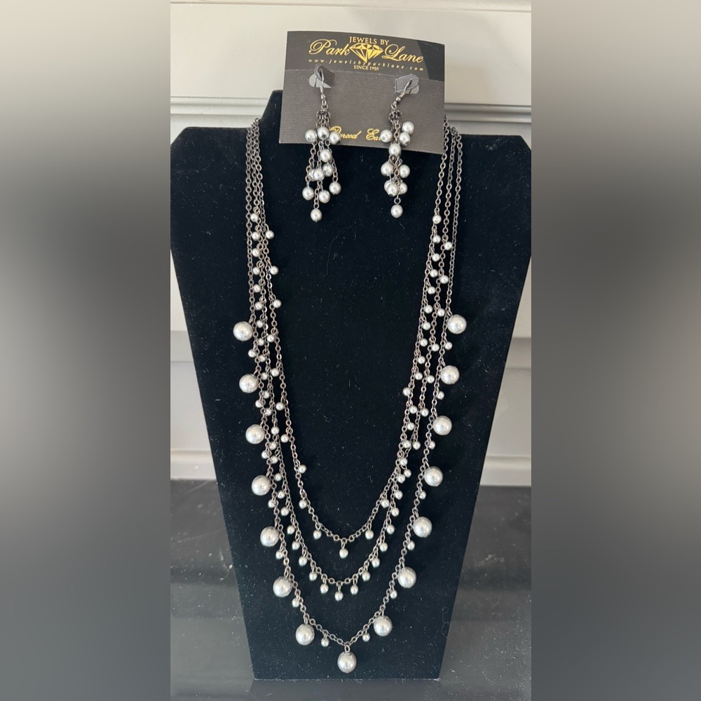 Park Lane Celebrity Necklace & Earrings